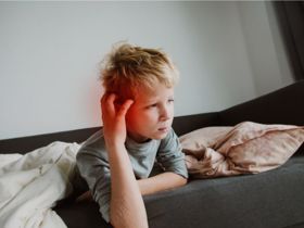 Dấu hiệu đau họng đau tai ở trẻ là bệnh gì?
